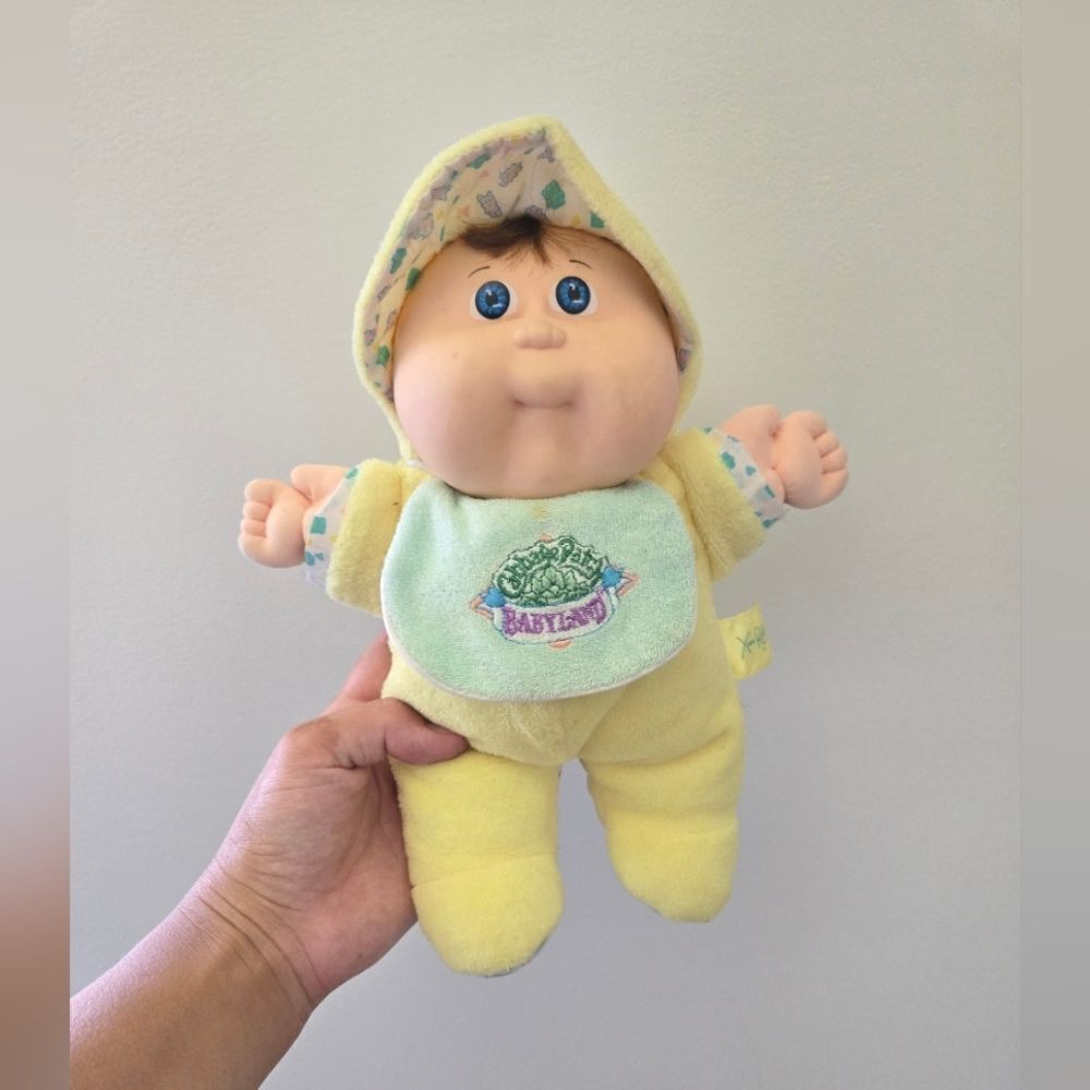 VINTAGE 1980's Cabbage Patch Kids "Babyland" plush doll